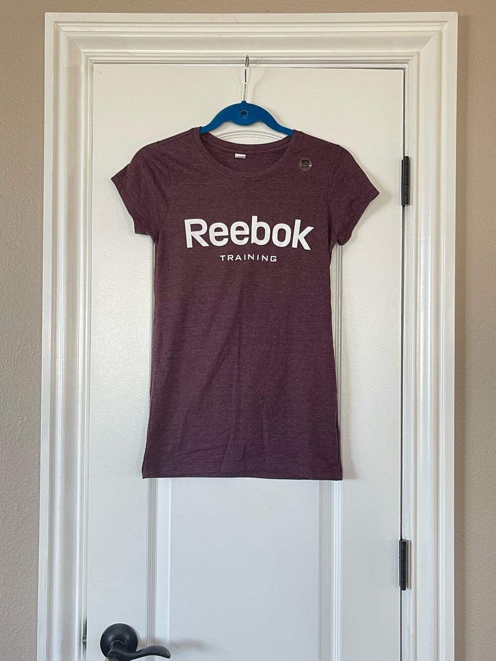 NWOT Reebok Ladies Active Shirt Burgundy Small